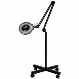 kosmetologiska-lampa-kosmetologu-lampa-ar-lupu-s4-magnifier-lamp-black-tripod